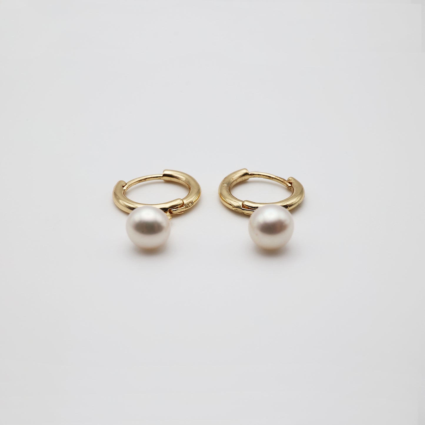 Freshwater Pearl Hoop Earring