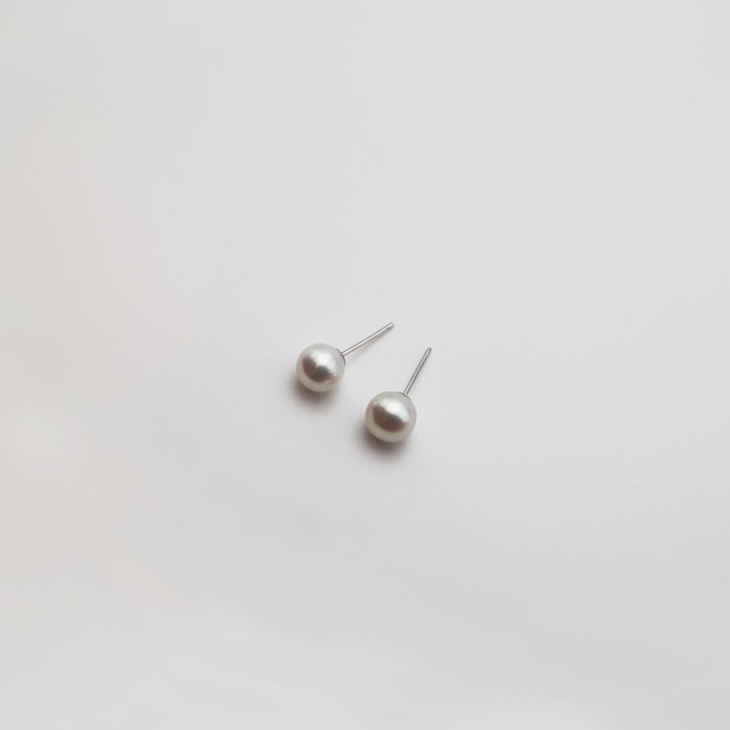 Freshwater AK pearls Studs